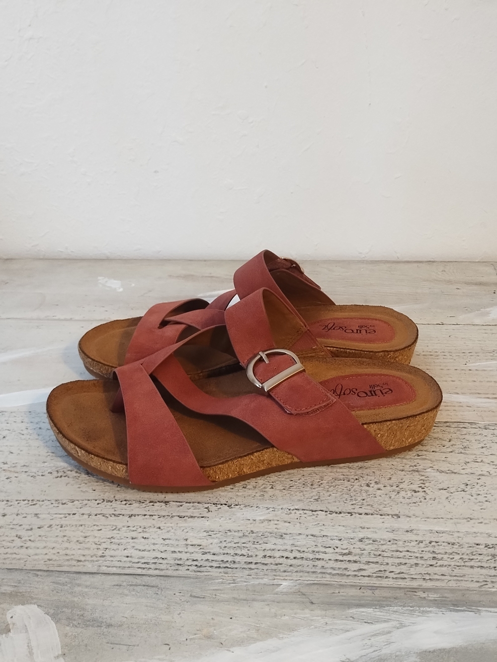 Eurosoft Women's U.S.A size 7.5/UK size 5.5 women Pink Suede Slip-On Sandals